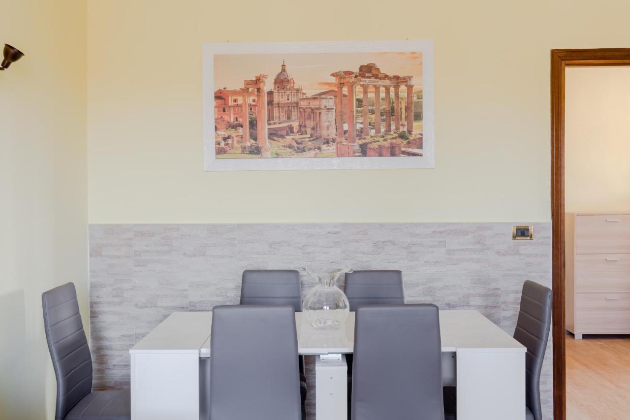 Le Rondini Apartment, 5 Persone, 2 Balconi, Policlinico Tor Vergata E Casilino Rome Buitenkant foto
