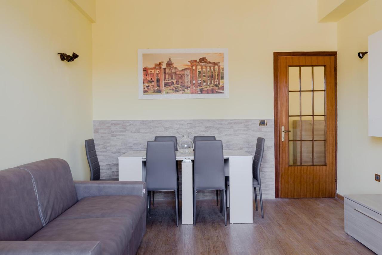 Le Rondini Apartment, 5 Persone, 2 Balconi, Policlinico Tor Vergata E Casilino Rome Buitenkant foto