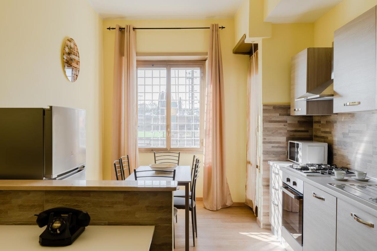 Le Rondini Apartment, 5 Persone, 2 Balconi, Policlinico Tor Vergata E Casilino Rome Buitenkant foto