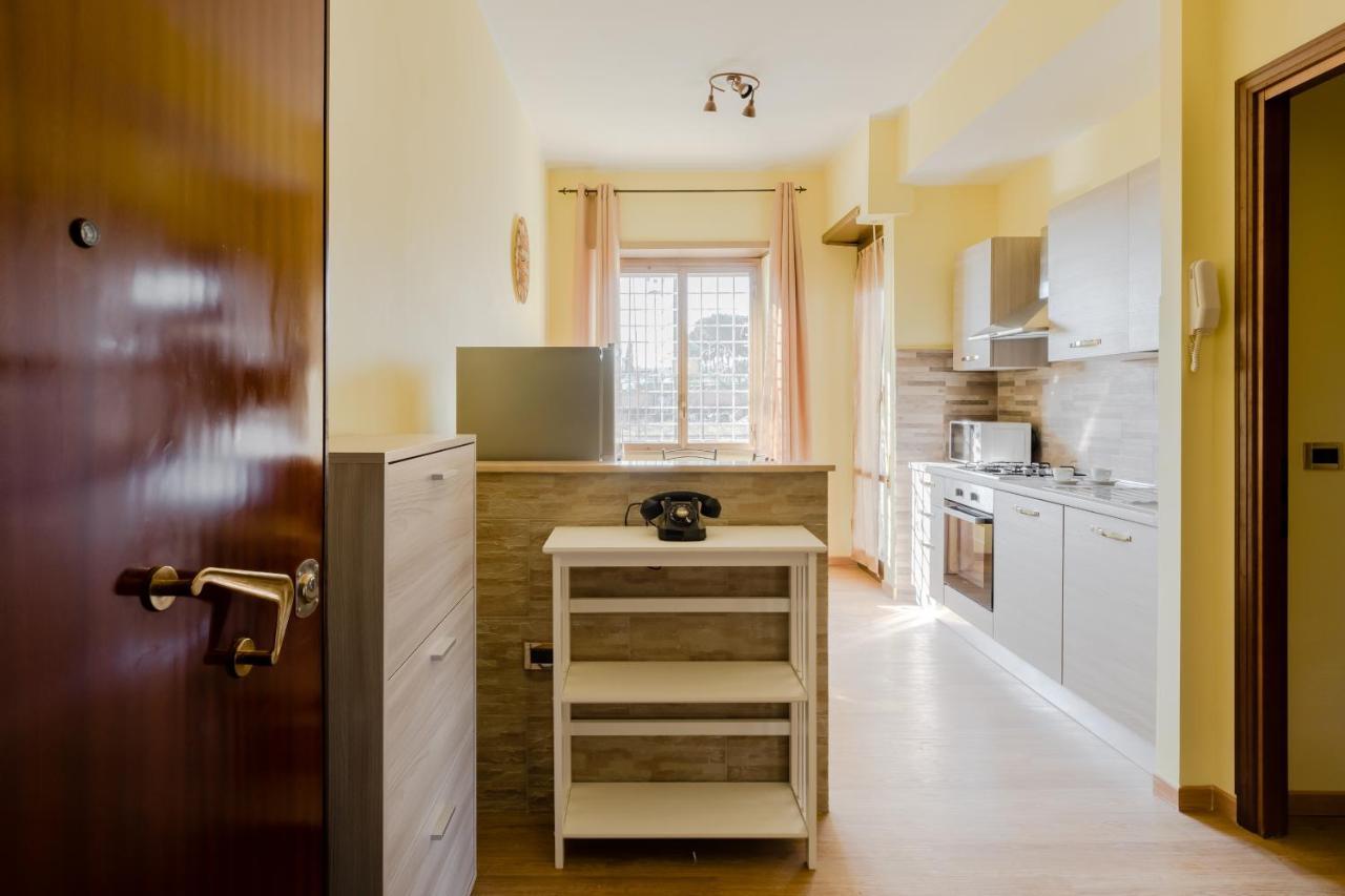 Le Rondini Apartment, 5 Persone, 2 Balconi, Policlinico Tor Vergata E Casilino Rome Buitenkant foto